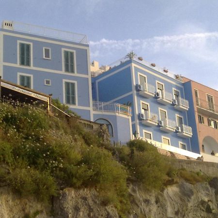 Hotel La Baia Понца Экстерьер фото