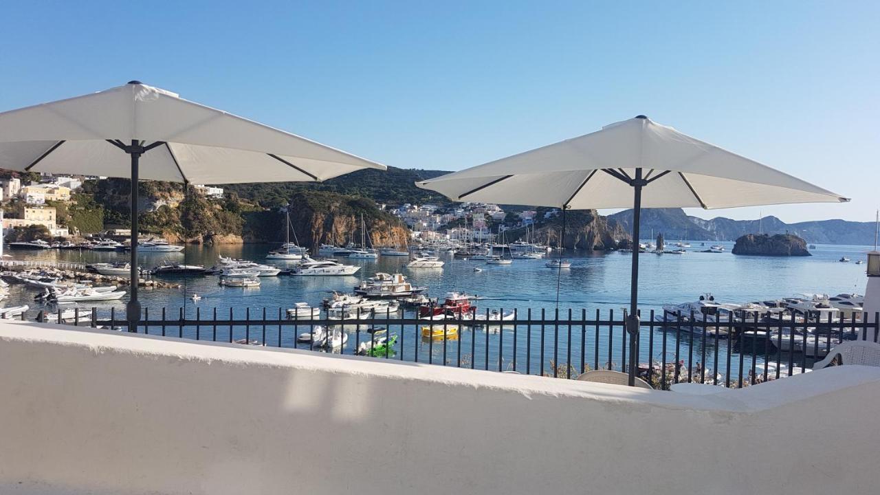 Hotel La Baia Понца Экстерьер фото