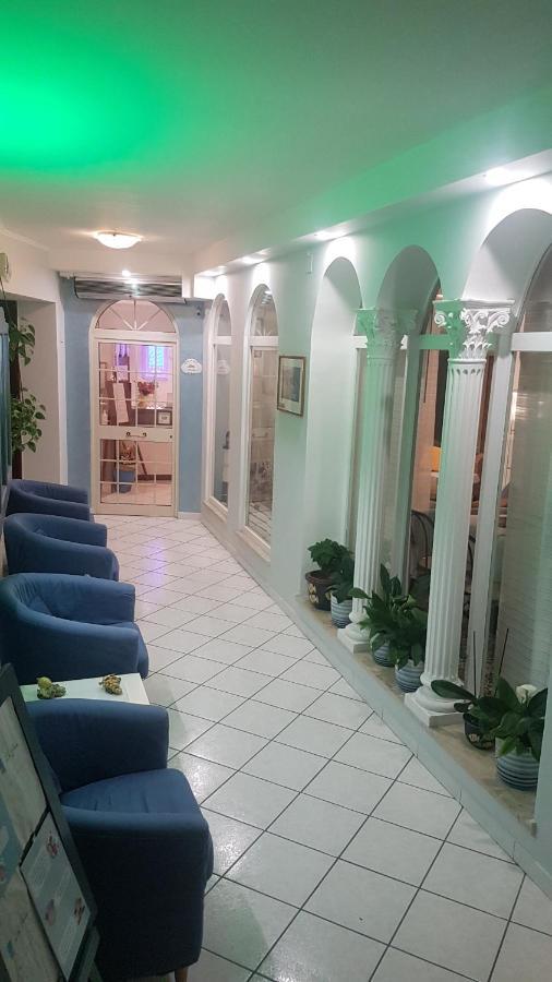 Hotel La Baia Понца Экстерьер фото